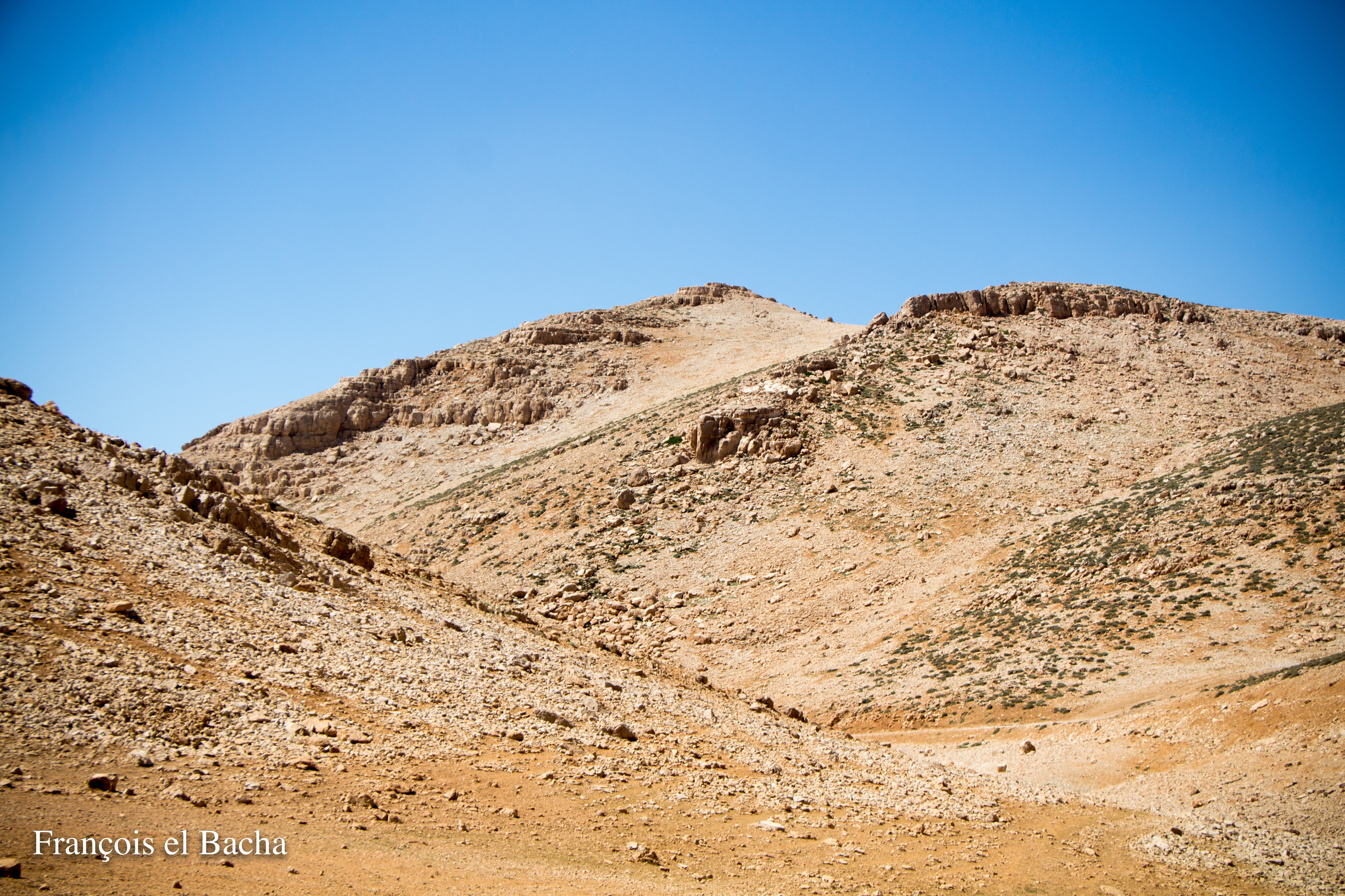 Paysages sur le chemin de randonnée menant à Kornet Saouda. Crédit Photo: François el Bacha, tous droits réservés.