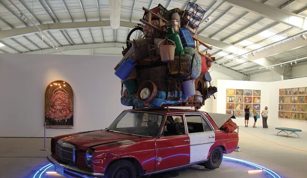 Photo : Installation de l’artiste Ayman Baalbaki- Destination X- 2013﻿