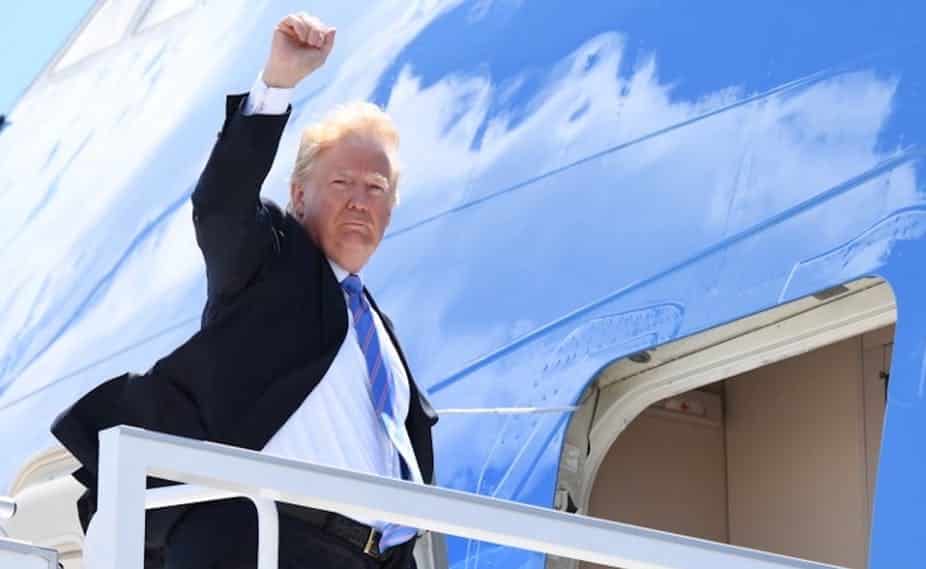 Le président américain sur le départ du Canada pour Singapour, le 9 juin 2018. Saul Loeb/AFP