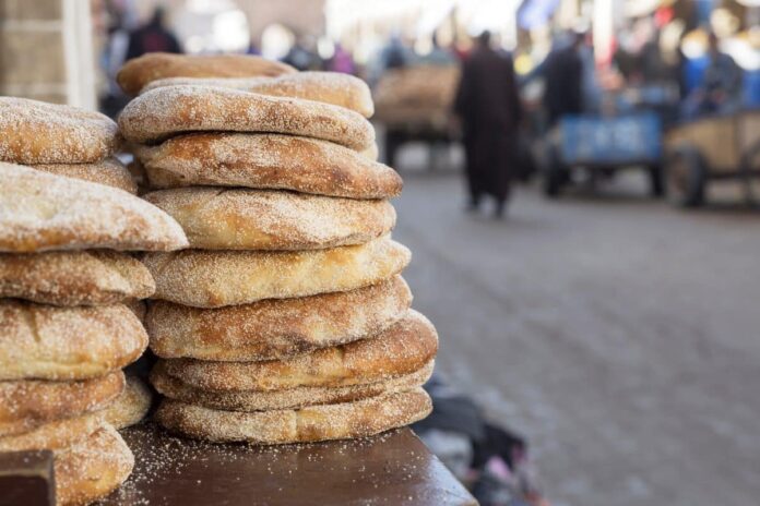 Conversation Maroc Pain Les Marocains gardent un attachement particulier au pain « maison » traditionnel.