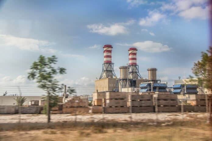 La centrale électrique de Deir el Ammar au Nord Liban. Crédit Photo: François el Bacha pour Libnanews.com. Tous droits réservés.