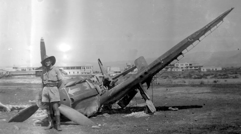 En juillet 1941, les Britanniques bombardent la base française et les dépôts de Rayak tenus par les troupes du Régime de Vichy en raison de la présence d'avions allemands utilisés pour bombarder des cibles britanniques. 