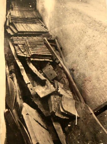 Barque solaire reconstituée ayant servis de barque funéraire retrouvée en 1954 devant la pyramide de Gizeh
