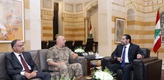 Le Premier Ministre Libanais Saad Hariri recevant une délégation militaire ce lundi 16 aout 2019. Crédit Photo: Dalati & Nohra