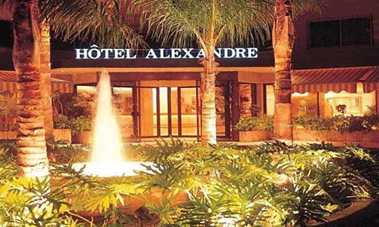 L'entrée de l'Hôtel Alexandre de Beyrouth.