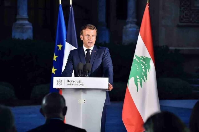 Emmanuel Macron depuis la Résidence des Pins, le 6 août 2020. Crédit Photo: Dalati & Nohra