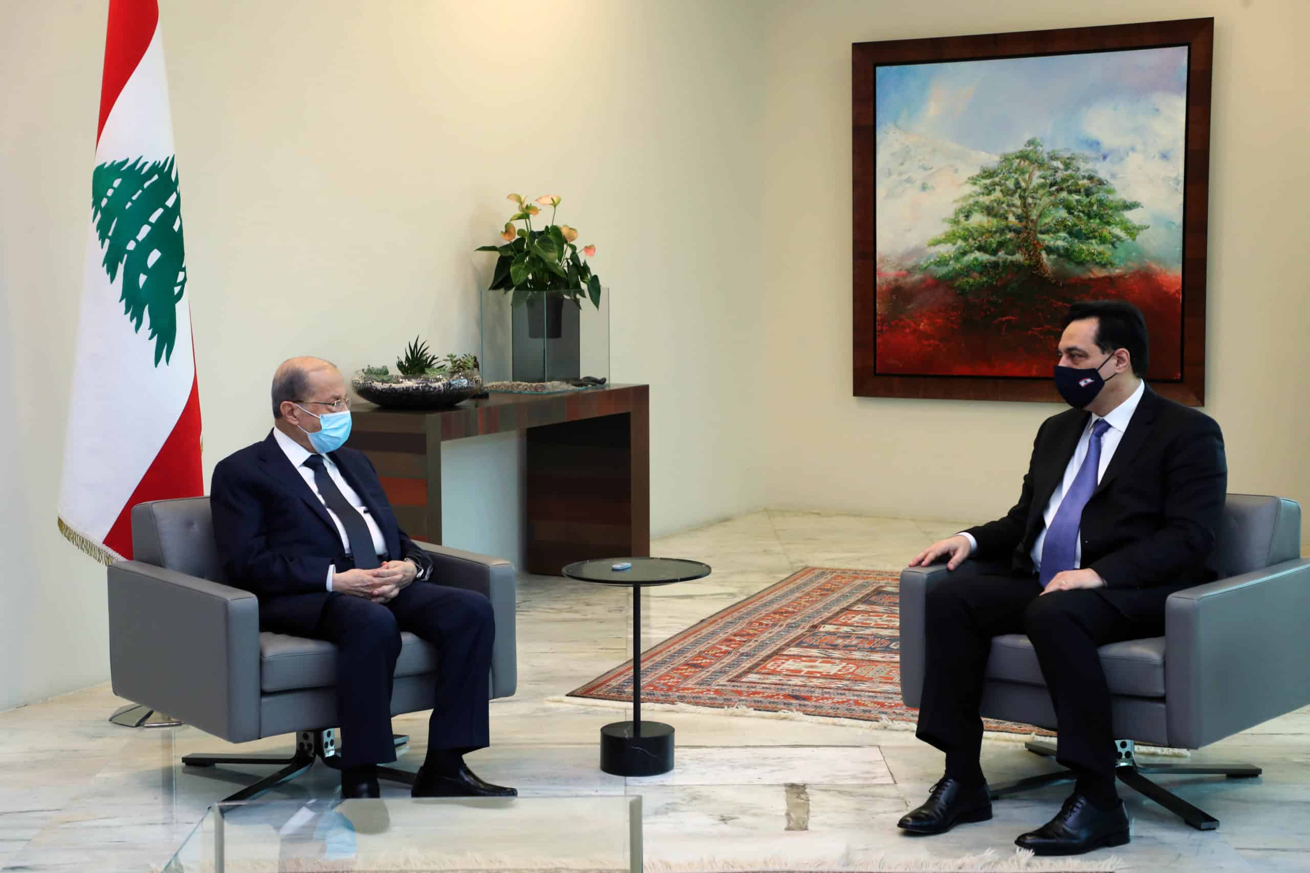 Gouvernement: Entre Aoun et Hariri, « je t'aime » et « moi non plus »