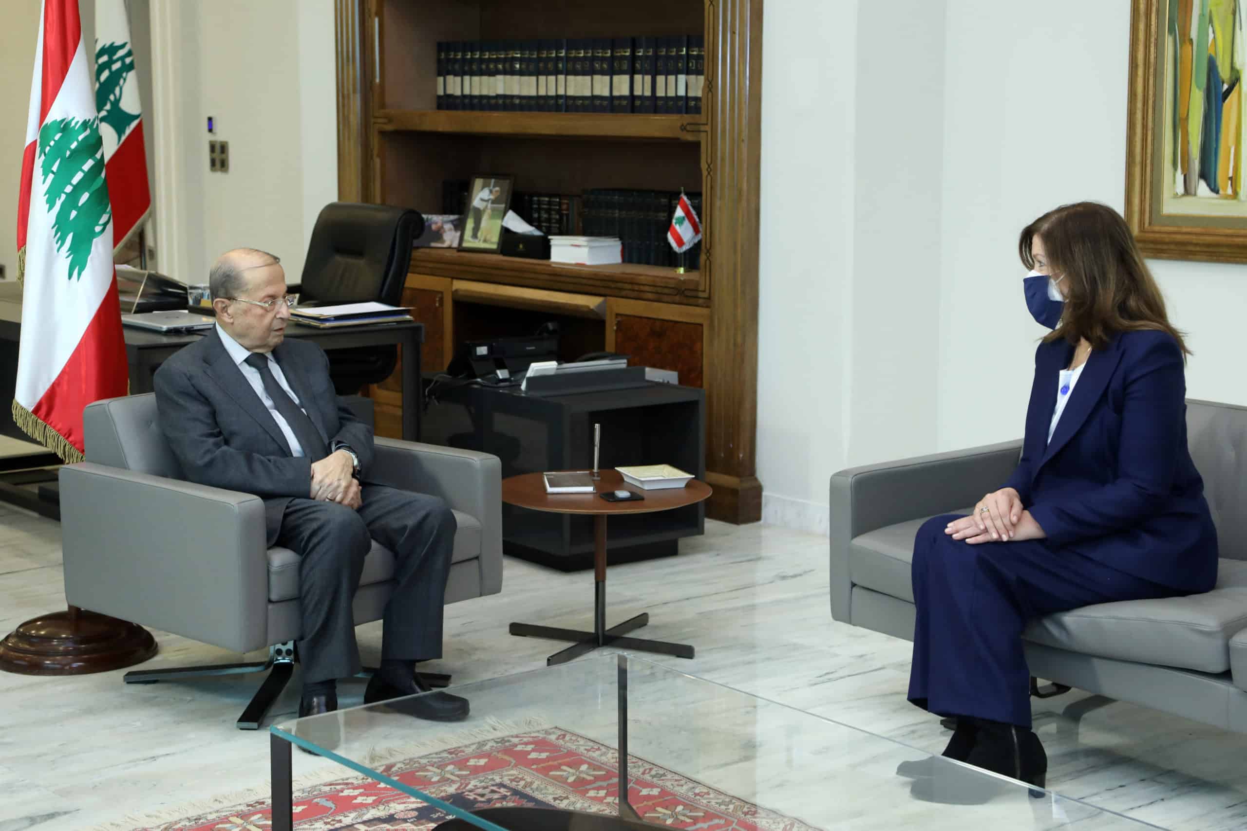 Shea depuis le perron de Baabda appelle à la formation rapide d’un gouvernement