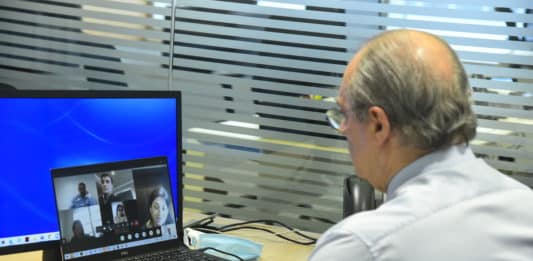 Le vice-premier ministre Saadé Chami lors d'un round des négociations avec le FMI, le 24 janvier 2022