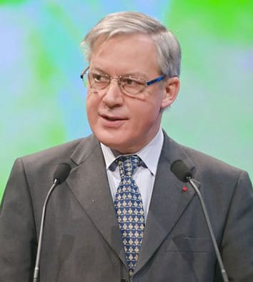 Christian_Noyer_2008_(cropped)