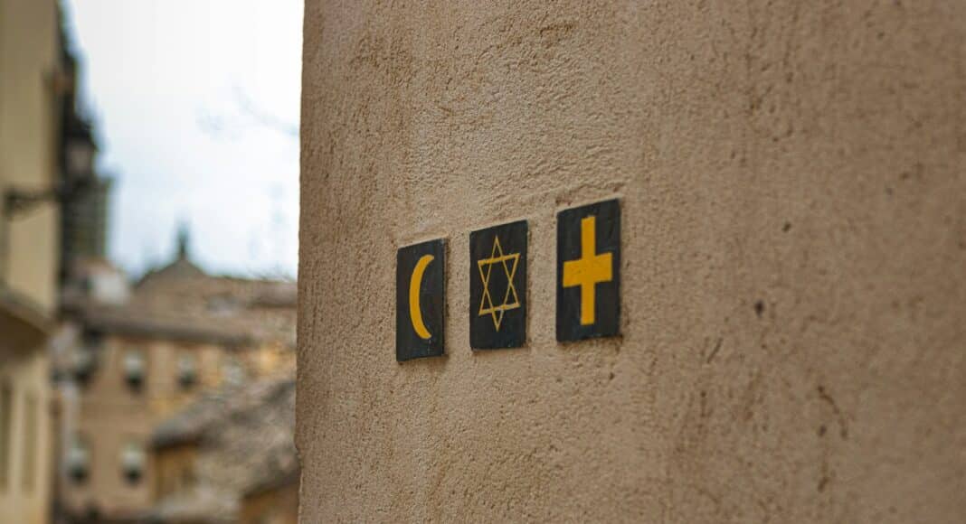 black and yellow no smoking sign