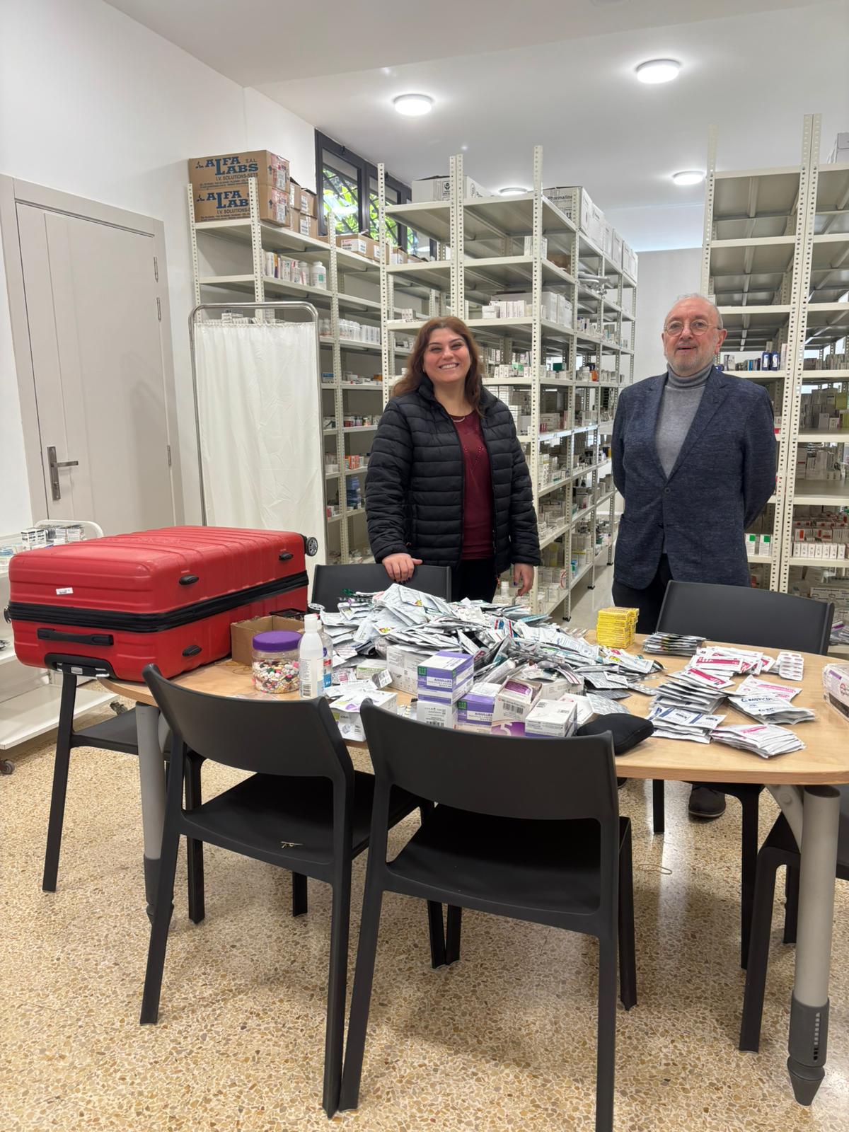 جمعية بربارة نصار تتسلّم من الجمعية الطبية اللبنانية الاوروبية أدوية لمرضى السرطان